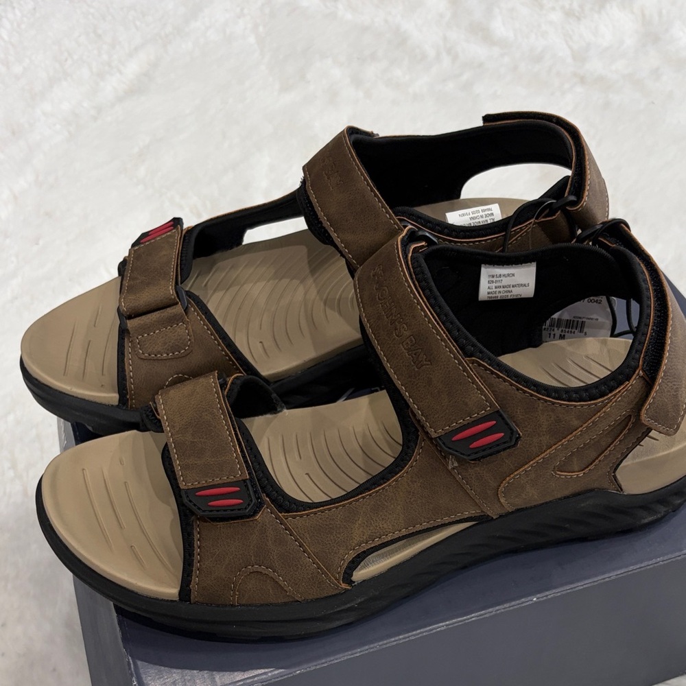 St. John's Bay Men's Tan and Black Sandals,Size 11-M - Picture 5 of 17